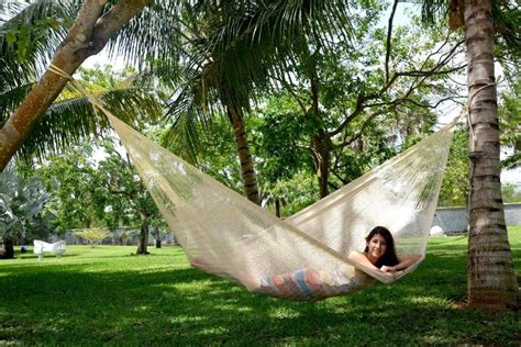 4.7 out of 5 stars. What is a Mayan Hammock? Best choices and reviews (With images) | Outdoor hammock, Best camping ...