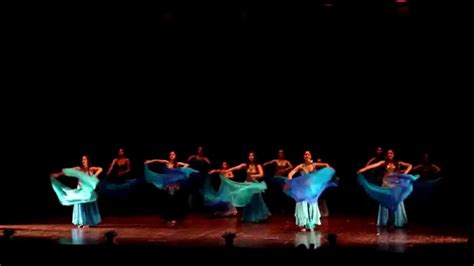 Festa Anual da Escola Sivina Candeias - Dança Oriental - YouTube