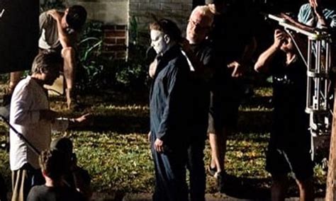 Halloween kills aims to amp up michael myers' killing spree four decades after laurie strode faced him for the first time and shortly after she thought she had. Old School Michael Myers Stalks the Set of 'Halloween ...