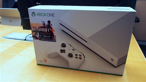 Hands On Xbox One S A 4k And Hdr Capable Gaming Console