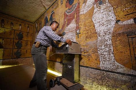 There May Be Hidden Chambers In Tutankhamuns Tomb