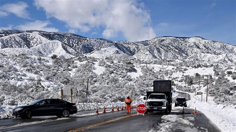 Photos California Declares Emergency In 13 Counties Snow Closes Yosemite
