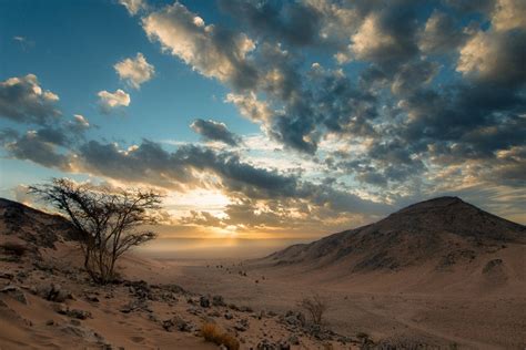 Early Sunrise Over The Sahara Desert In Morocco 1600 X 1067 Oc
