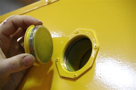 We did not find results for: Do flammable cabinets need to be vented?