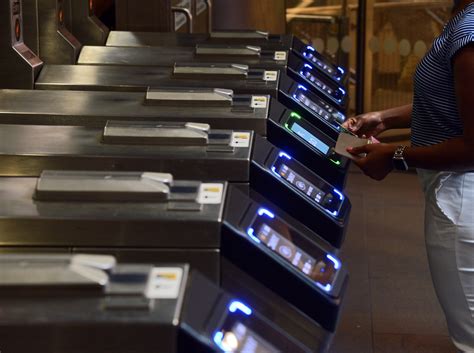 60 more subway stations will get MTA’s tap-to-pay system this month | 6sqft