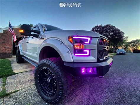 Ford Raptor Lifted Pink