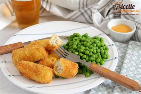 I liquori fatti in casa non possono mancare sulle tavole delle feste! Bastoncini di pesce fatti in casa | Ricette della Nonna
