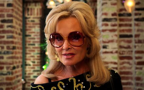 Jessica Lange Shares Advice For Drag Queens Impersonating Her The