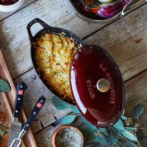 La terrine de staub est idéale pour les cakes et les terrines. Staub Heritage Oval Terrines, 1.9 qt. | Sur La Table ...