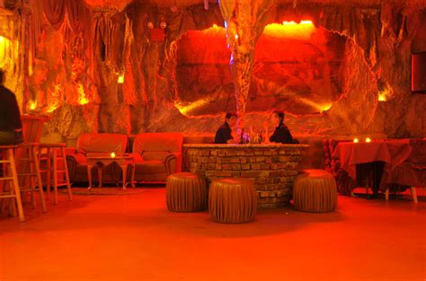 4 Unique Restaurants With a Great Ambiance in NYC | Eventcombo