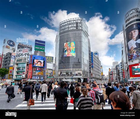 Road Shibuya Crossing Hi Res Stock Photography And Images Alamy