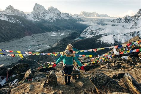 10 ways anyone can climb the mount everest base camp expedition worldatlas