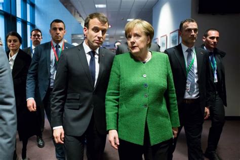 Président de la république française. Emmanuel Macron şi Angela Merkel cer reformarea UE, pentru ...