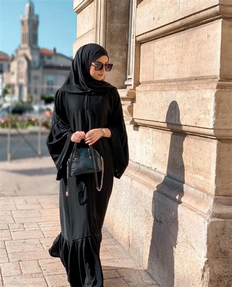 Latest Dubai Style Black Abayas Zahrah Rose In 2020 Abaya Fashion