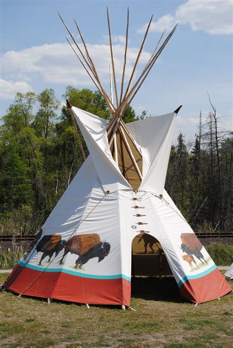 White Buffalo Lodges Tipi Teepee Tepee Sales Native American Tipi Tipi Poles And Design