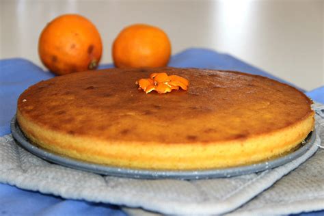 Scopri come realizzarla con le tortiere lisce delle linee guardini. Pan d'arancio: la ricetta del dolce dal profumo di agrumi