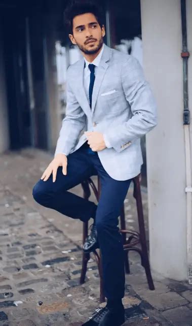 9 best blue blazer combinations for special occasions