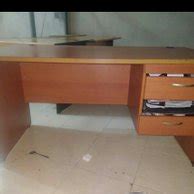 Seperti kursi, meja juga termasuk salah satu furnitur yang wajib ada pada setiap rumah. Jual Produk Meja Kantor Bekas Murah dan Terlengkap | Bukalapak