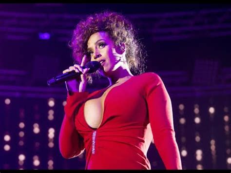 Dutch singer glennis grace performs a moving rendition of whitney houston's run to you at the 2017 'ladies of soul' event. Glennis Grace & Whitney Houston 'All at once' (DUO screen ...