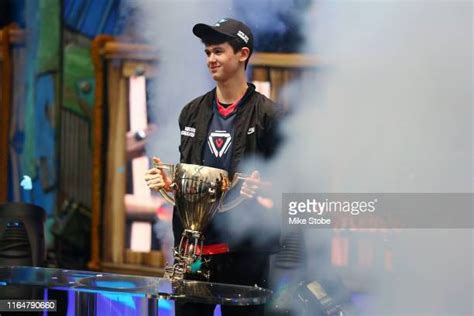 Fortnite World Cup Photos And Premium High Res Pictures Getty Images