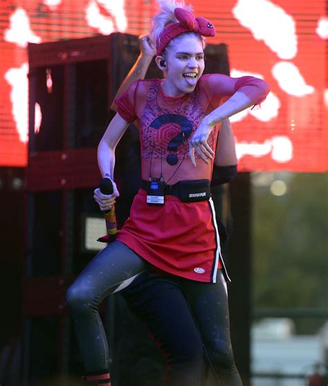 Grimes Extreme Eyeball Surgery And Other Strange Facts We Just Learned