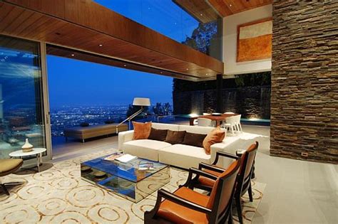 Luxury House With Stunning View In Hollywood Hills Los