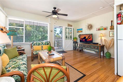 Studio 1 bedroom 2 bedrooms 3 bedrooms 4 bedrooms 5 bedrooms max. Lanikai Tree House 1 Bedroom - Lanikai Beach Rentals