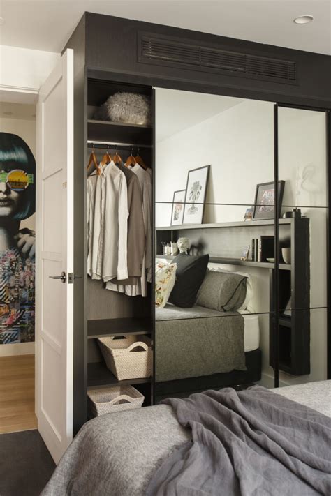 Design Your Own Walk In Wardrobe Online - Outfit Walk-In-Closet