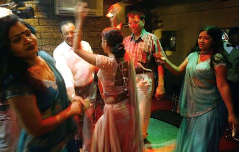 Mumbai Dance Bars Supreme Court Lifts Ban Imposed By Maharashtra Government Ibtimes India