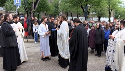 Litijom I Liturgijom Crkva „sveti Đorđe U Boru Obeležila Krsnu Slavu