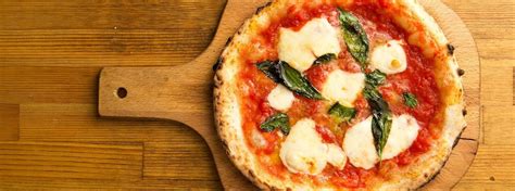 The Best Pizzas And Pizzerias To Try At All Costs In Italy