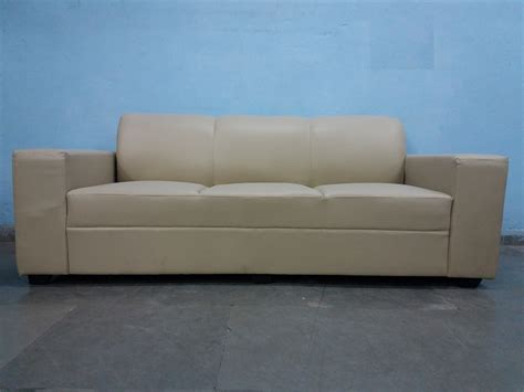Buy and sell second hand furniture in india. 7 Seater Cream Sofa Set | Used Furniture for Sale