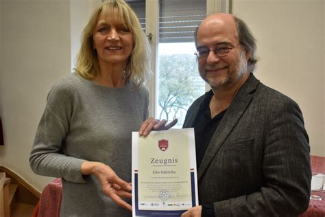 Die stiftung finanziert das projekt mit. Eike Hallitzky besucht Maria-Ward-Realschule Neuhaus a.Inn