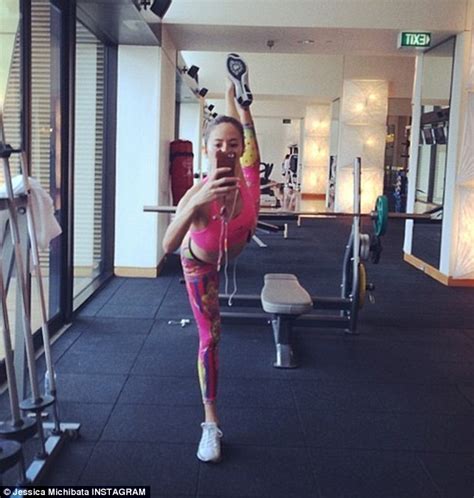 Jessica Michibata Flexes Her Muscles In Very Smug Selfie Daily Mail