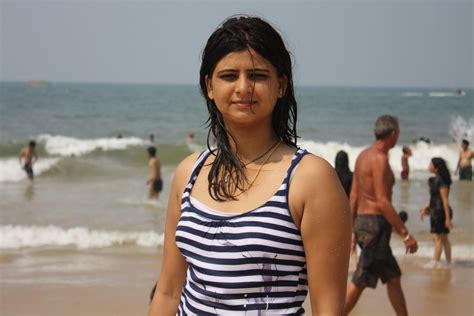 Hot Indian Girl Pictures At Goa Beach