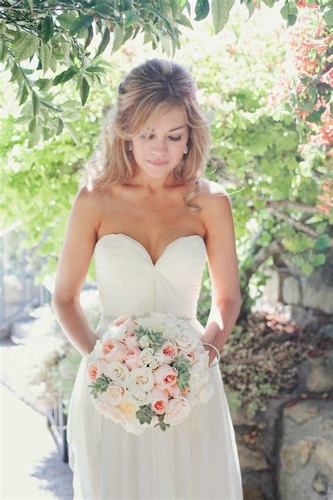 Sarah Seven Real Bride Katie In Practically Perfect Bride Wedding Inspiration Strapless