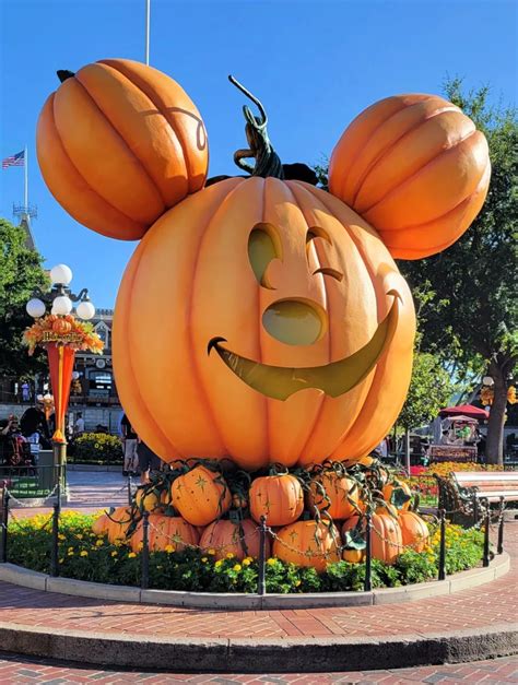 Halloween At Disneyland With Kids 2023 Complete Guide