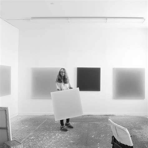 Gwen Hardie | HOLLY HUNT