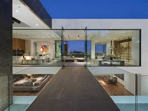 Calvin Klein Drops 25 Million On Bananas Mansion In The Hills Glass