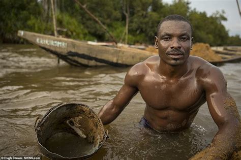 These Photos Of Incredibly Sculpted Miners From Cameroon Have Made Our