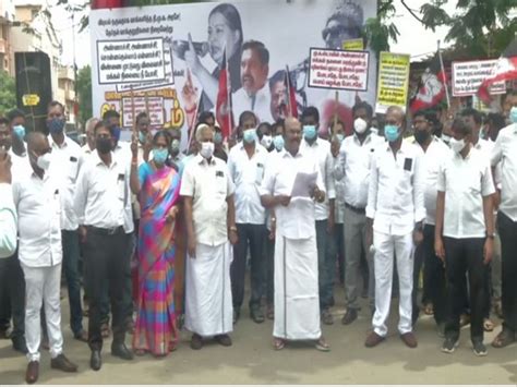 Aiadmk Protests Against Ruling Dmk For Non Fulfilment Of Election Promises