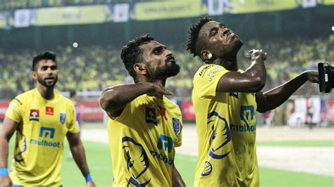 Kerala blasters are to host hyderabad fc in the ongoing indian super league (isl) season at the jawaharlal nehru stadium in kochi, kerala, on sunday. Kerala Blasters Wallpapers - Wallpaper Cave