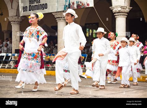 La Jarana Es El Baile Típico De Yucatán Con Sus Orígenes En Una Mezcla