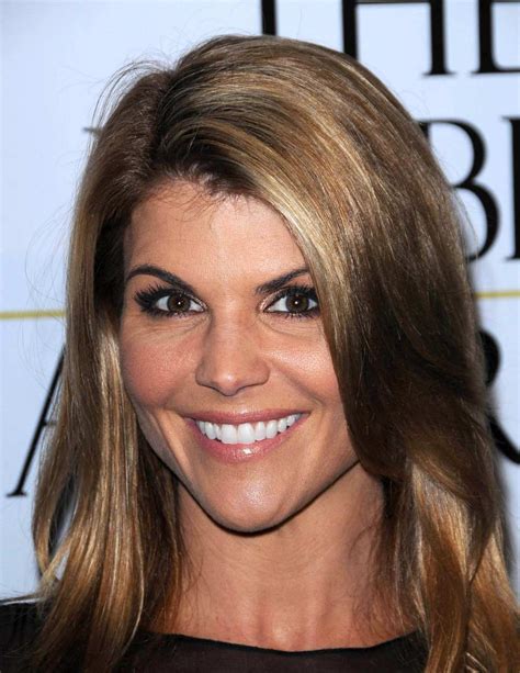 Actress Lori Loughlin Panics About Potential Prison Time For College