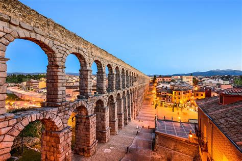 Armchairtourist specializes in static, long play, experiential videos that allow viewers to vicariously enjoy the sights and sounds of fascinating locations around the world. Castillo León España, guía de viajes - Easyviajar
