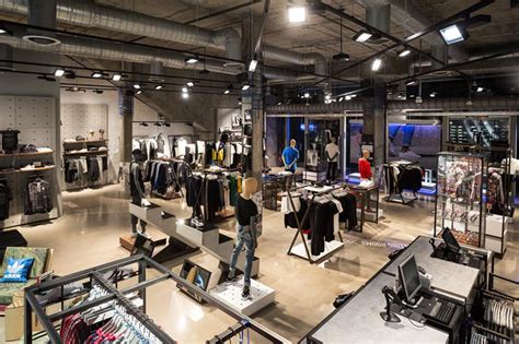 © 2021 fifth avenue all rights reserved. adidas Originals Reveals New Concept Store on Melrose ...