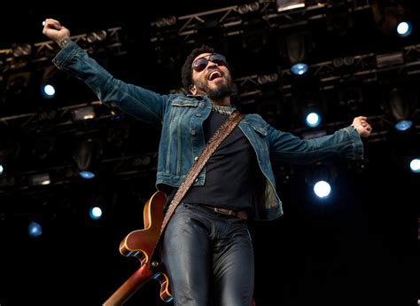 Lenny Kravitz Accidentally Rocked His Pants Off On Stage In Sweden