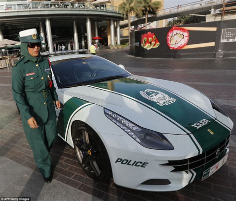 Dubais Bugatti Veyron Is The Fastest Cop Car In The World Daily Mail