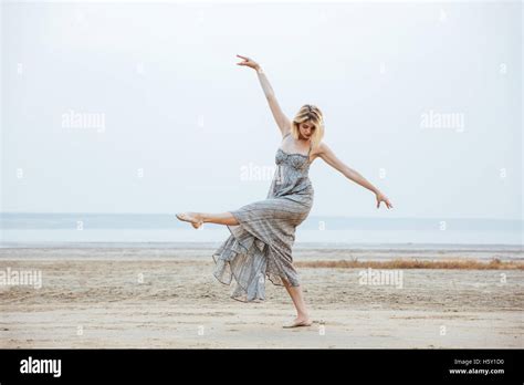 Dancing Barefoot Hi Res Stock Photography And Images Alamy