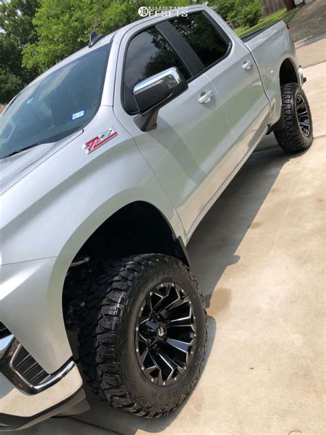 2019 Chevrolet Silverado 1500 Wheel Offset Aggressive 1 Outside